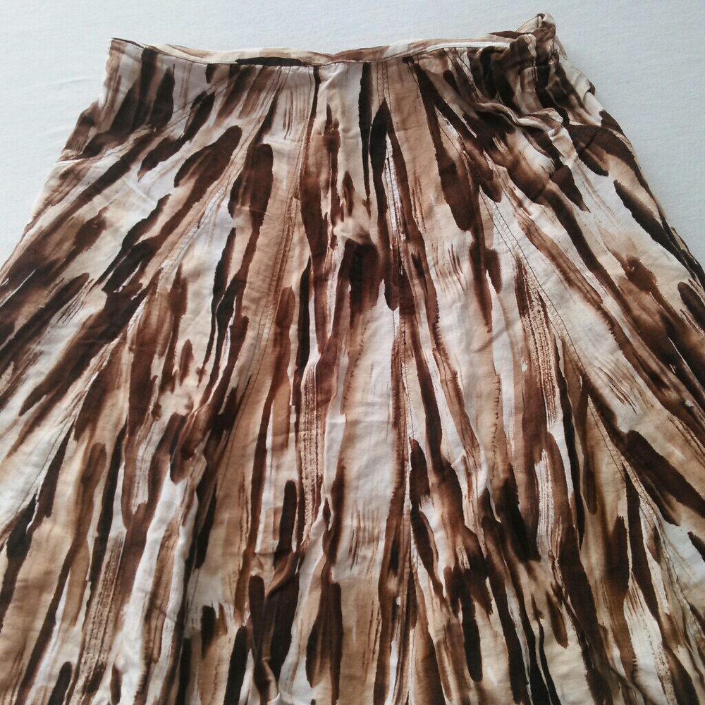 Adrienne Vittadini flare print Skirt size 8 brown